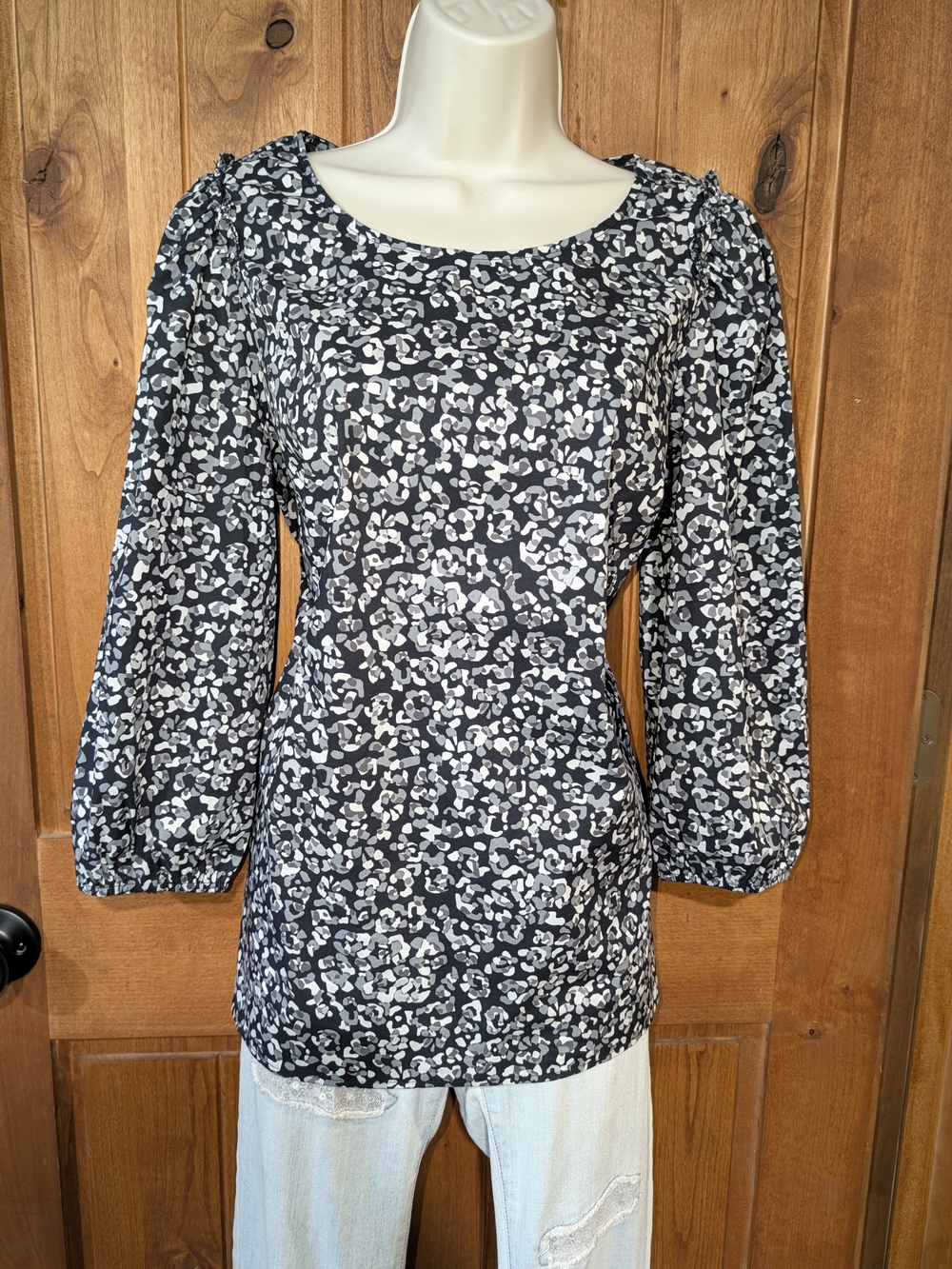 Talbots Black & White Abstract Puff Sleeve Blouse